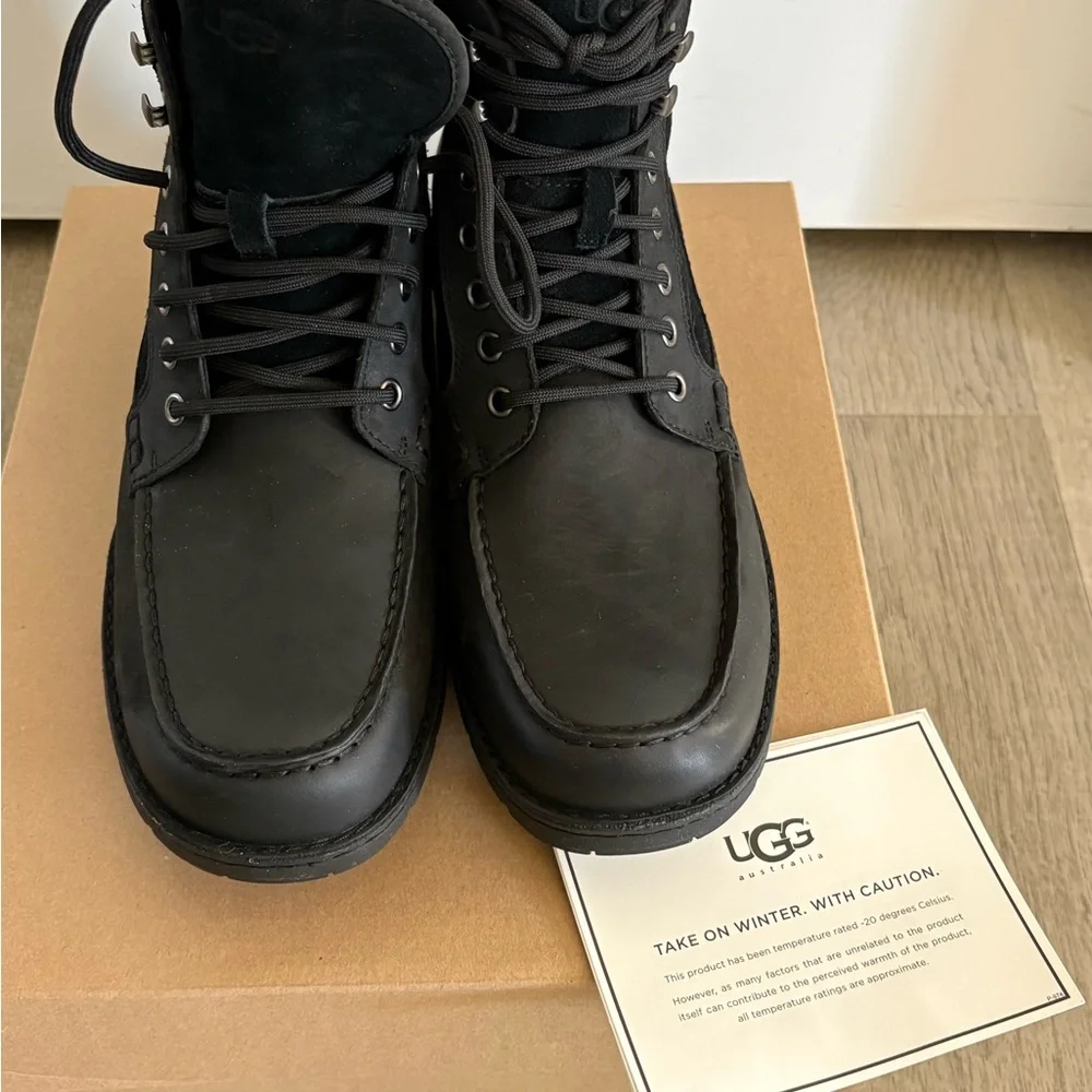 UGG Men's Black Boots - Picture 7 of 11